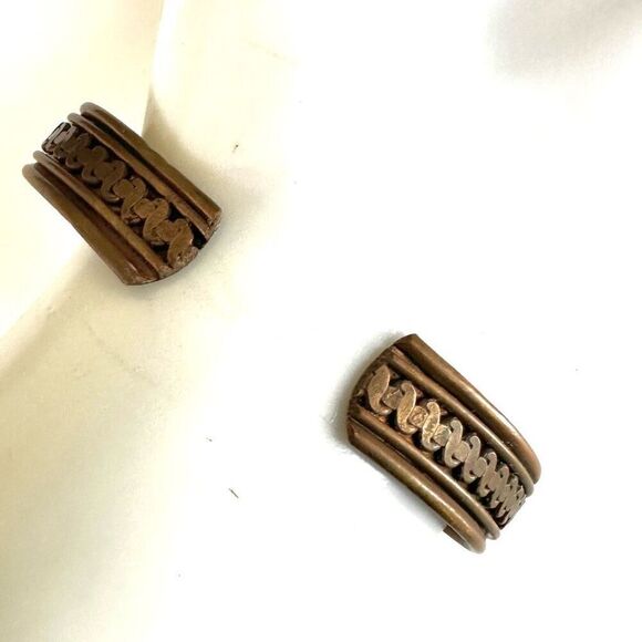 Copper cuff bracelet - Picture 4 of 10